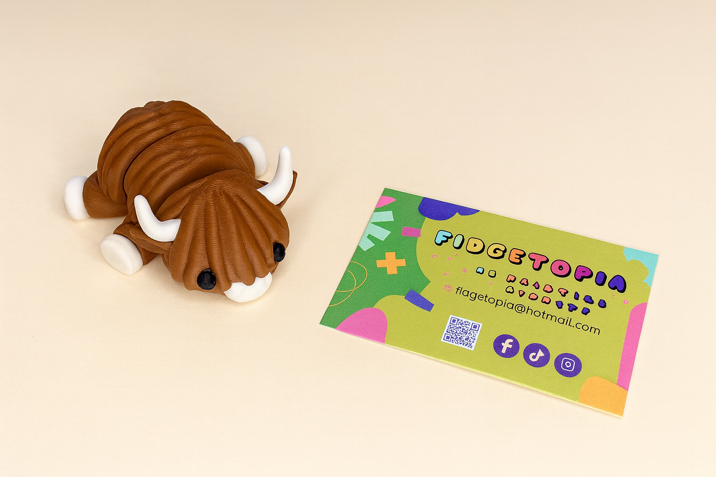 WIGGLERZ - Hettie the Highland Cow
