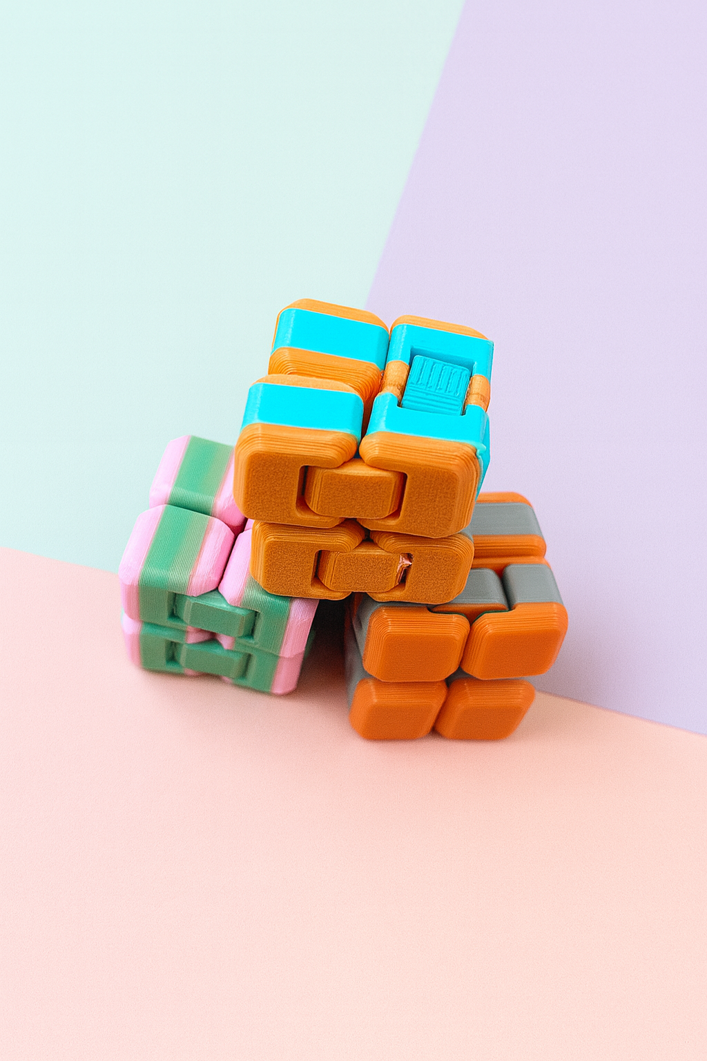 Mini infinity cube