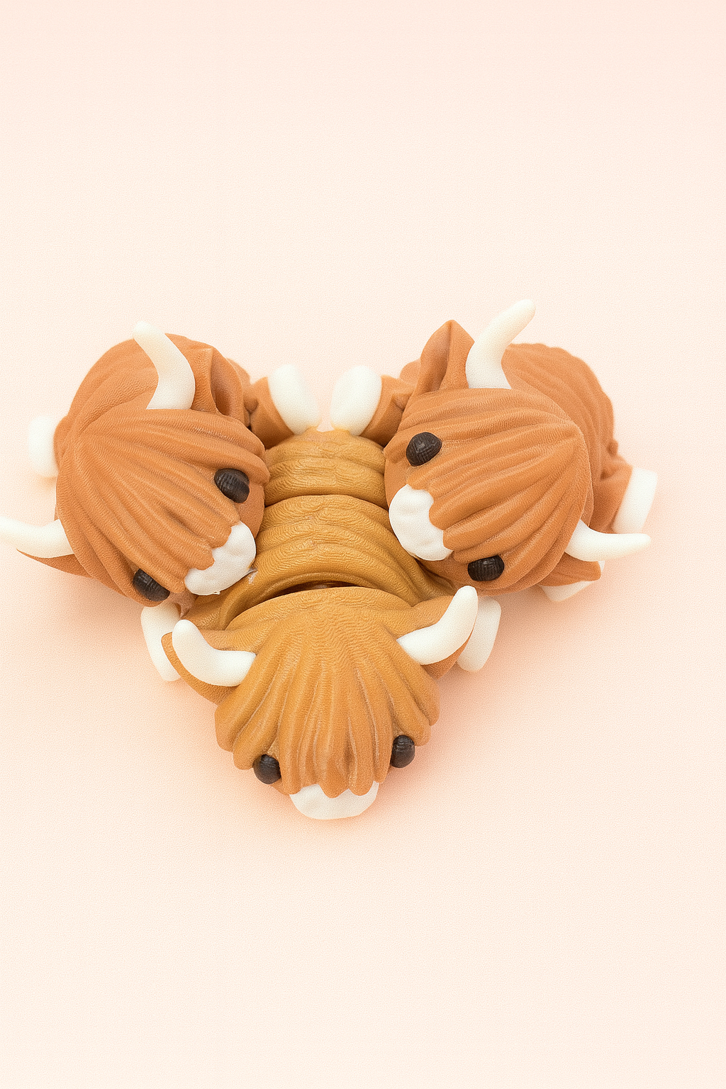 WIGGLERZ - Hettie the Highland Cow