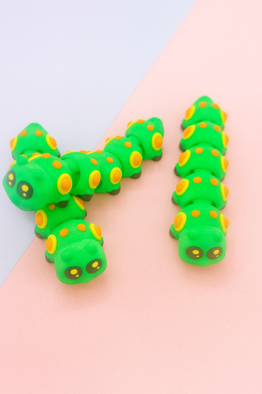 WIGGLERZ - Colin the Caterpillar π