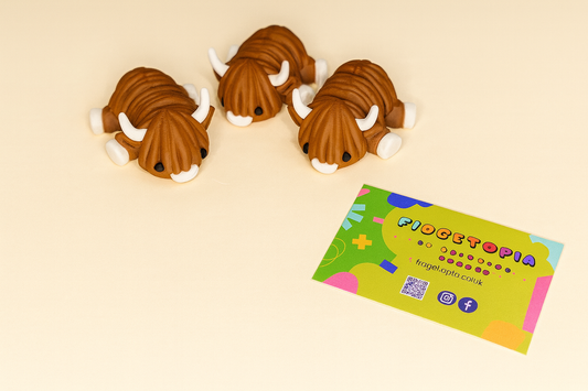 WIGGLERZ - Hettie the Highland Cow