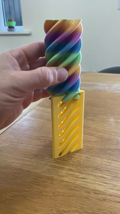 Triangle Bottom XL Infinity Spiral